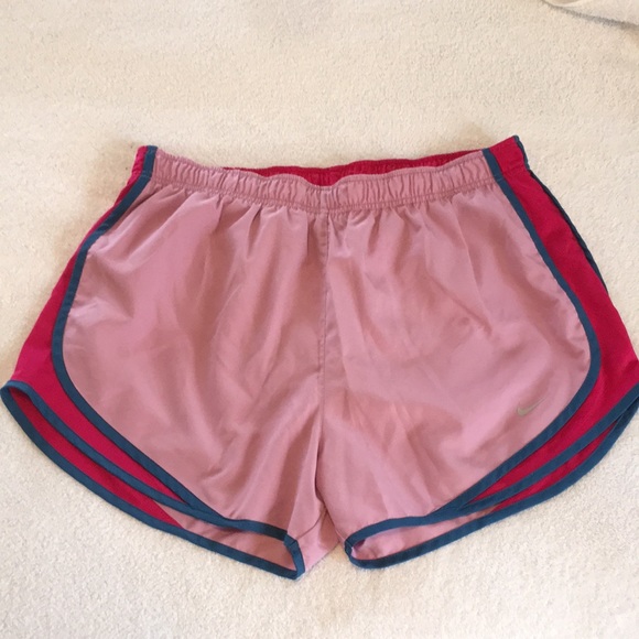 Nike Pants - Nike women’s Tempo dri-fit shorts